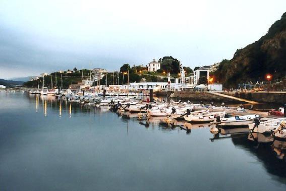 Apartamento Ribadeo Vacacionesアパートメント エクステリア 写真